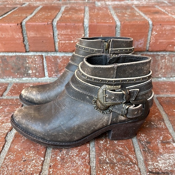 Circle G by Corral Cowhide Round Toe Boot with Studs Women's Size 7.5 - Picture 3 of 8